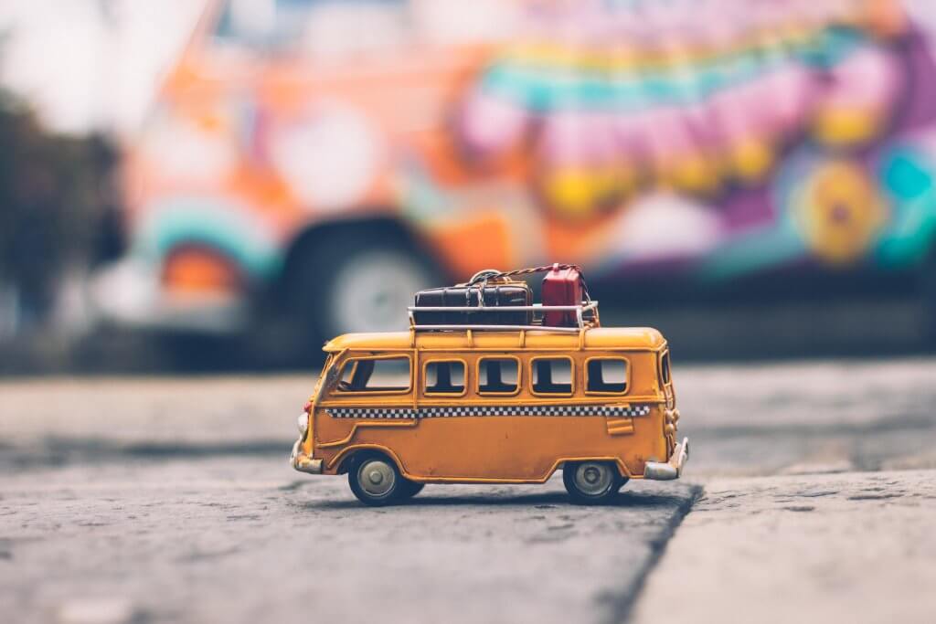 tiny toy moving van