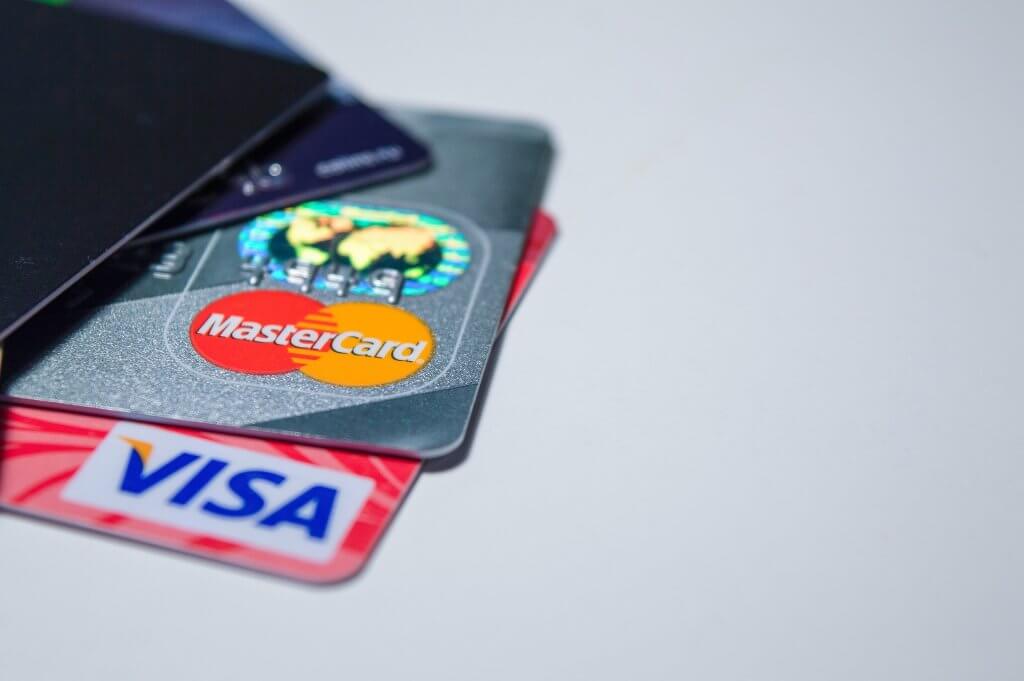 credit cards in wallet to use when shopping for a new apartment